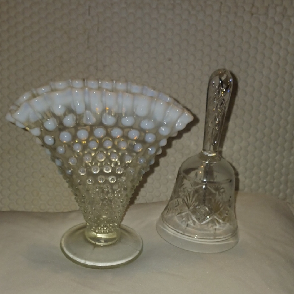 Fenton Opalescent Cornucopia Hobnail Ribbon Edge Glass Vase&glass Hand Bell
